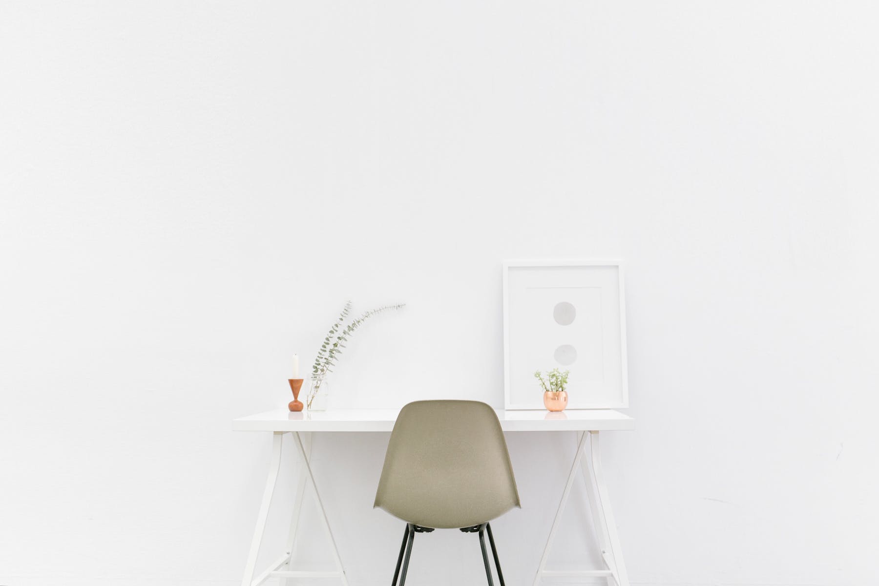 Minimalism - Declutter Your Life and Find Freedom